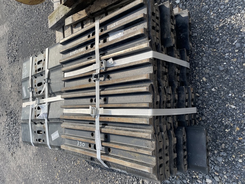 Caterpillar 330 Shoe 31.5" Triple Grsr