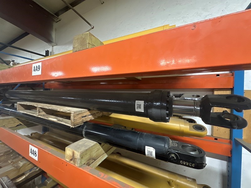 Volvo A40G/A25G A40G Hoist Cylinder