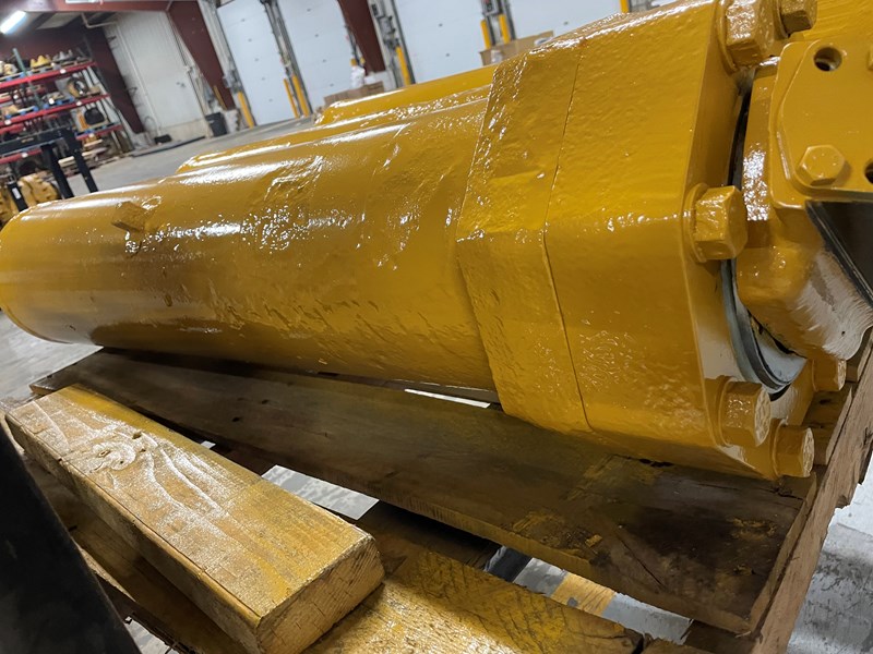 Caterpillar 775G 775G Hoist Cylinder