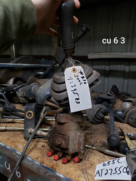 Deere 200C 200C  HYDR./PILOT Control Valve