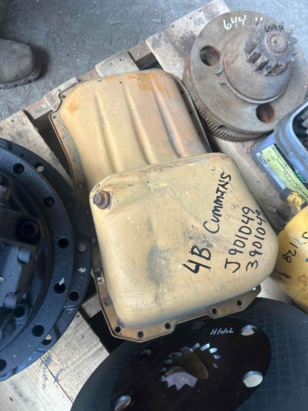 Case 4B 4B Cummins Oil Pan