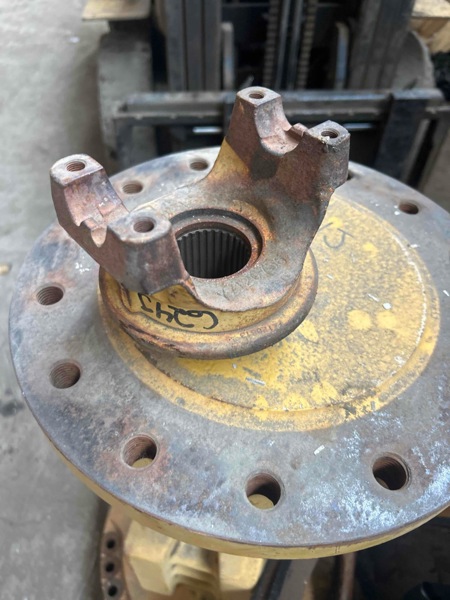 Deere 624J 624J Input Yoke