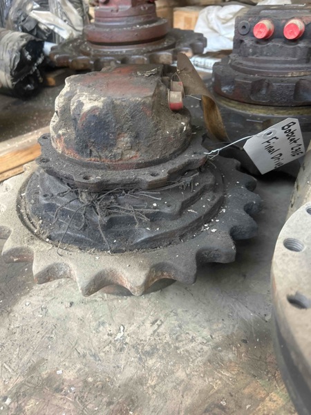 Bobcat 231E 231E Final Drive