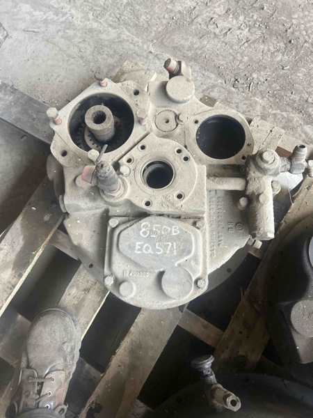 Case 850B 850B Torque Converter Housing
