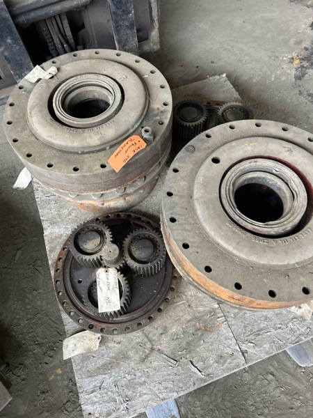 Case 340 340 Front Planetary Pinion Carrier  With Gears