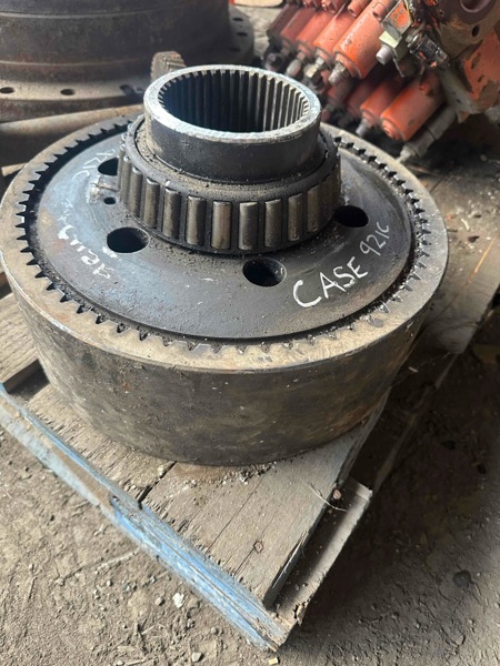 Case 921C 921C Ring Gear Hub