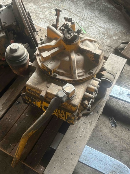 Deere 410B 410B  Reverser