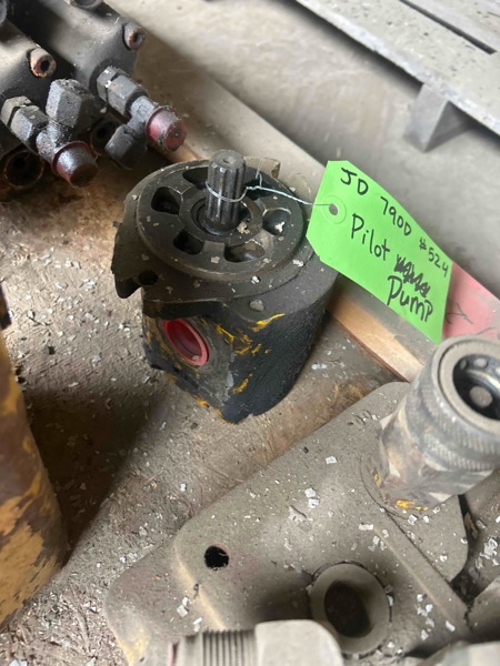Deere 790D 790D Pilot Pump