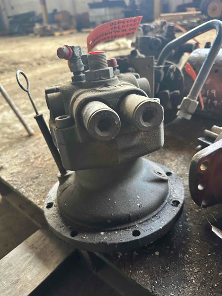 Case 9010B 9010B Swing Motor