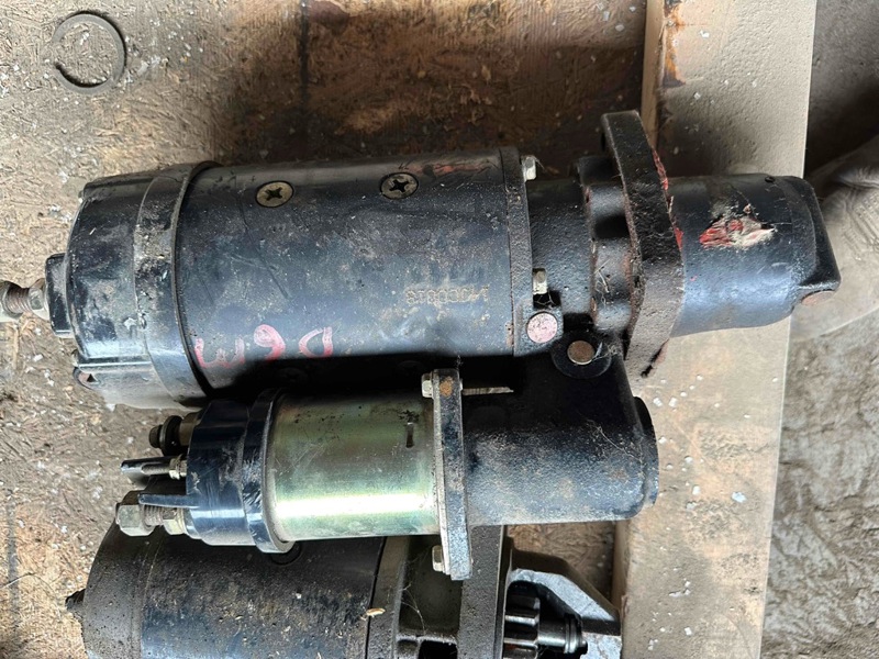 Caterpillar D6M D6M Starter