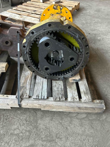 Deere 644D 644D Axle Corner Assembly