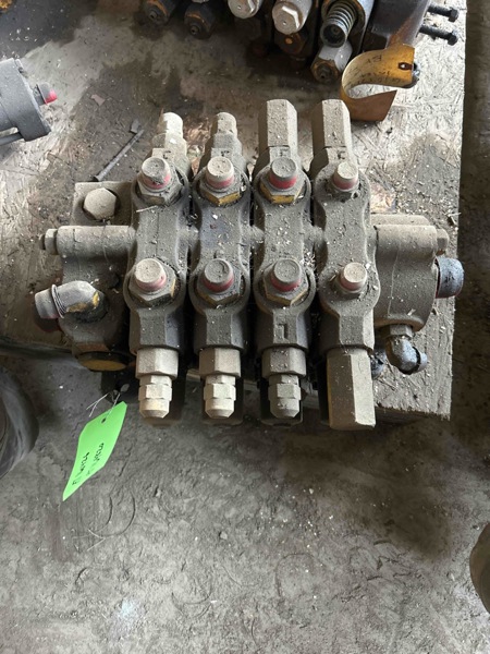 Deere 310D 310D 4 Spool Backhoe Valve