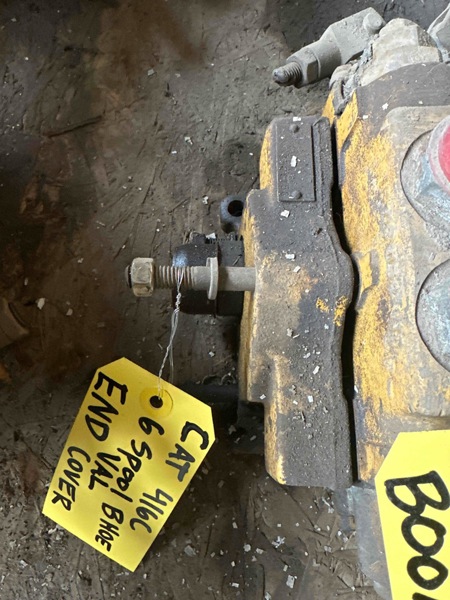 Caterpillar 416C 416C 6 Spool Backhoe Valve End Cover