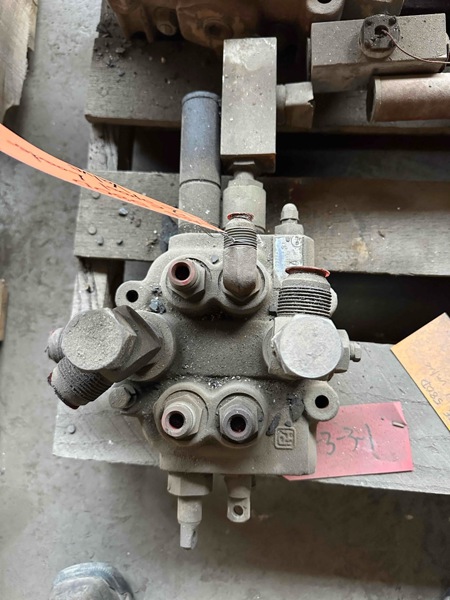 Case 580D 580D 2 Spool Loader Control Valve