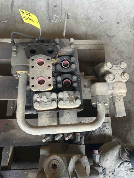 Caterpillar 980C 980C 2 Spool Loader Control Valve