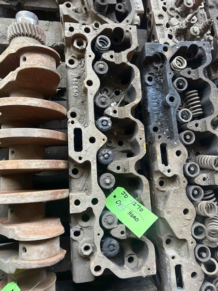 Deere 4270 4270 Cylinder Head