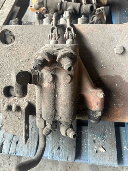 Case 680H 680H Stabilizer Valve