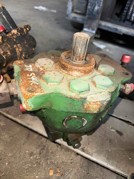 Deere 544C 544C Hydraulic Pump