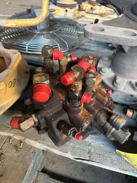 Case 580SK 580SK 2 Spool Loader Valve