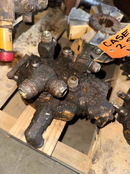 Case 1835B 1845B 2 Spool Loader Valve