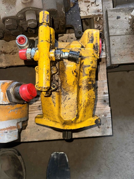 Deere 444J 444J Hydraulic Pump