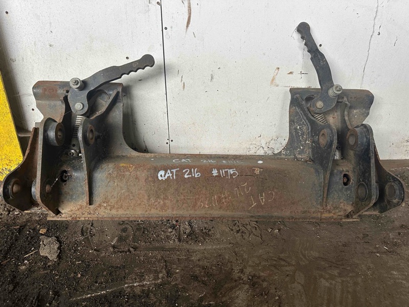 Caterpillar 216 216 Quick Coupler