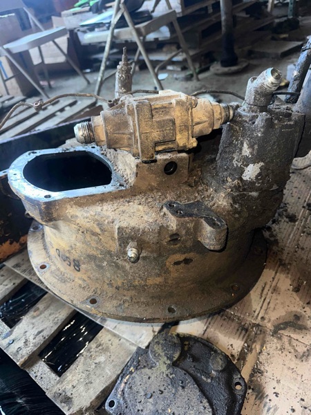 Case 850D 850D Torque Converter Housing