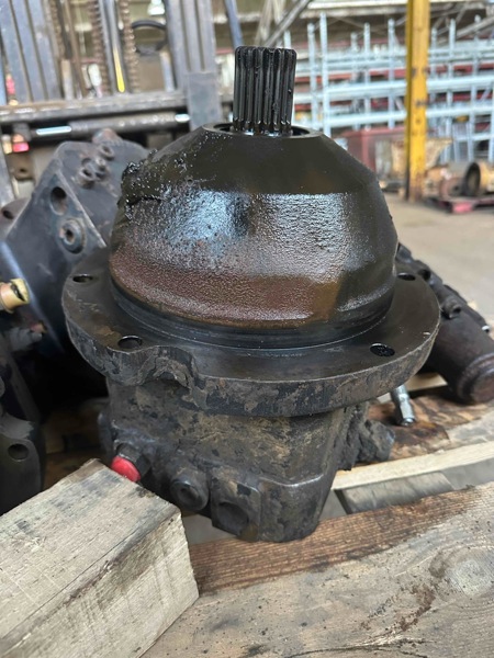 Deere 690E LC 690E Final Drive Motor