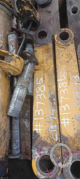 Deere 310SE Bucket Link, Loader