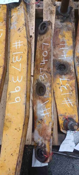 Case 850 LH Outer Dump Link