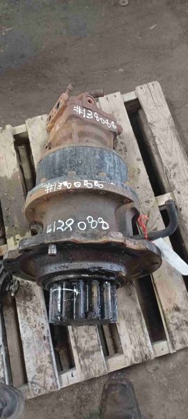 Deere 200C LC Swing Reducer