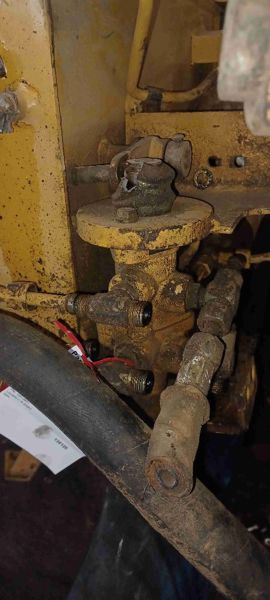 Caterpillar 525 Parking Brake Valve