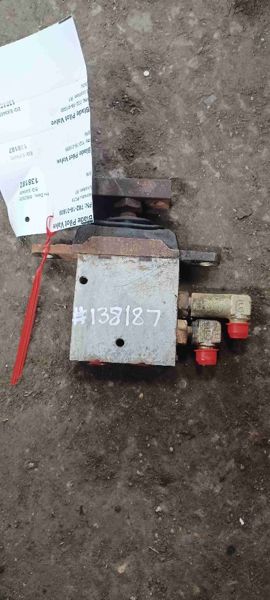 Komatsu PC78 Blade Pilot Valve