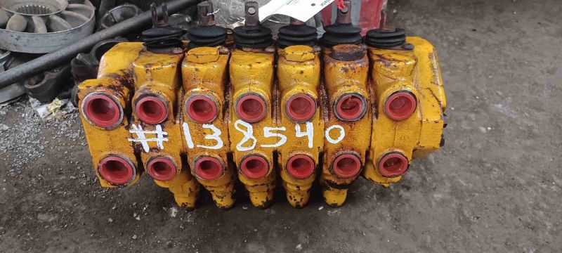 Deere 410 Control Valve Complete