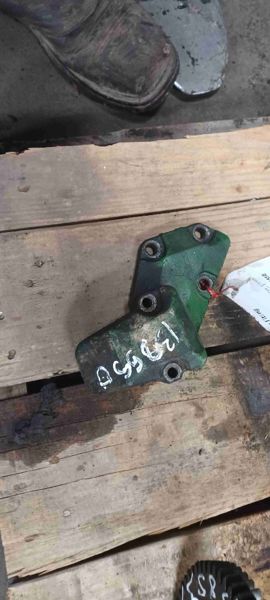 Deere 6068 Adapter Fitting