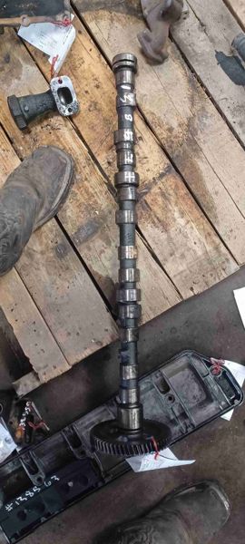Deere 6068 Camshaft With Gear