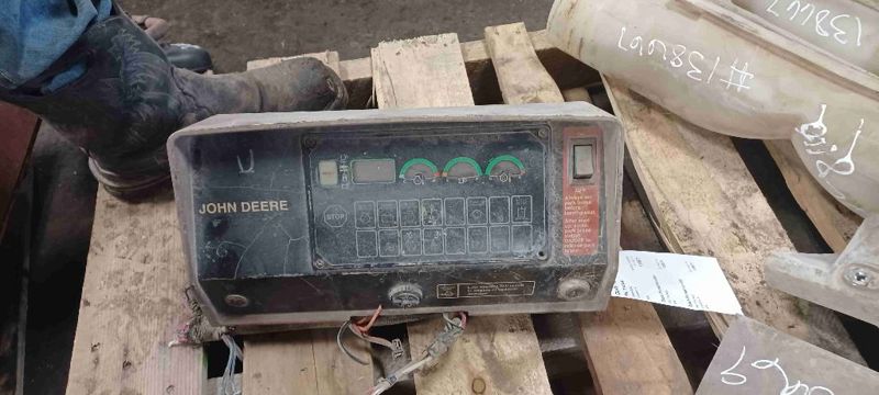 Deere 624G Dash Panel/Monitor