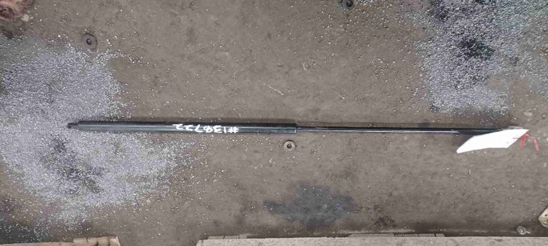 Deere 318D Gas Operated Cylinder