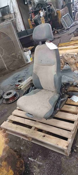 Deere 824K Seat Assy
