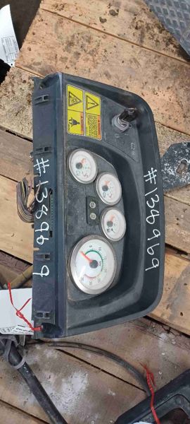 Caterpillar 420E Gauge Cluster