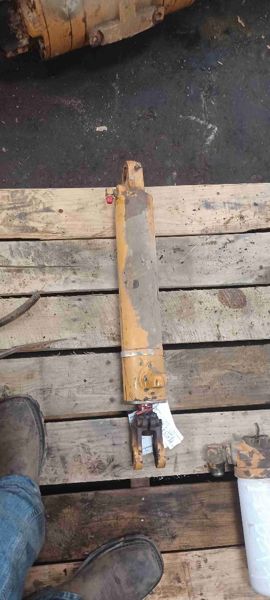 Case 586E Jack Cylinder