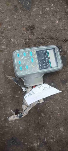 Komatsu PC200LC-6 Monitor