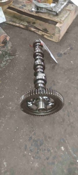 Deere 318D Camshaft