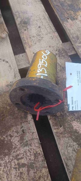 Deere 755A Hub