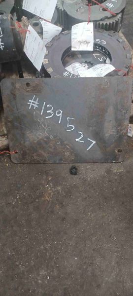 Case 2050M Xlt Center Box Plate