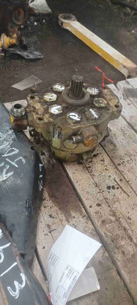 Deere 410 Hydraulic Pump Loader