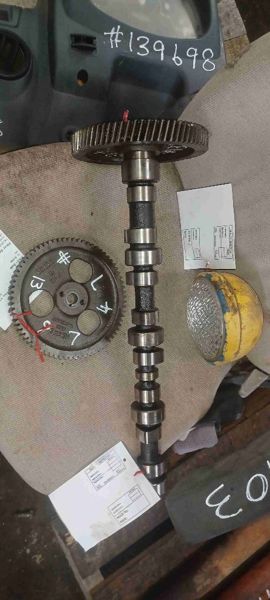 Case 760 Camshaft