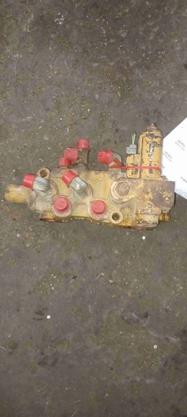 Caterpillar 330BL Selector Valve