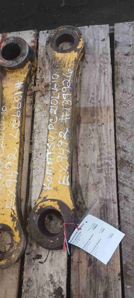 Komatsu PC210LC-10 Bucket Link, Backhoe