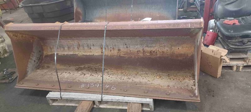 Case 570LXT 93'' Heavy Duty Bucket